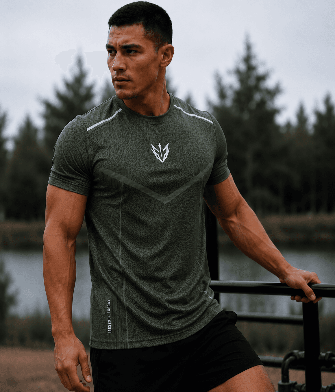 Apex 01 Performance Tee - Forest Forest campaign frame