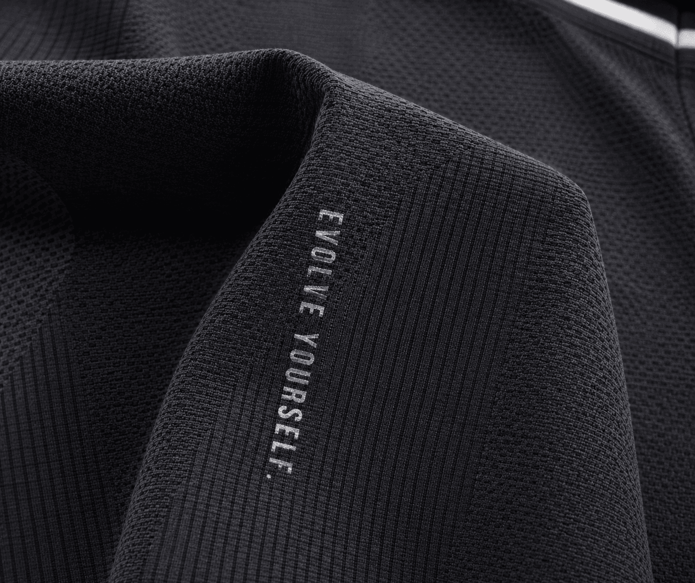 Apex 01 Performance Tee - Onyx fabric detail