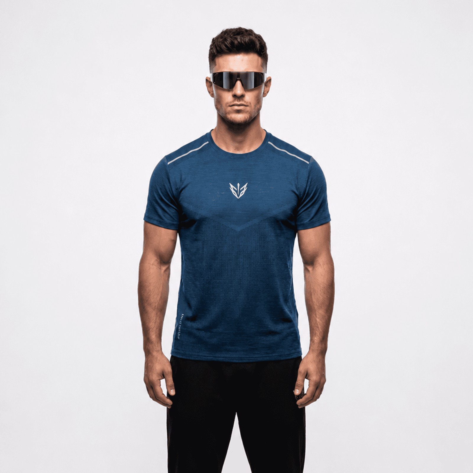 EVUNO Apex 01 Performance Tee in Cobalt, front fit