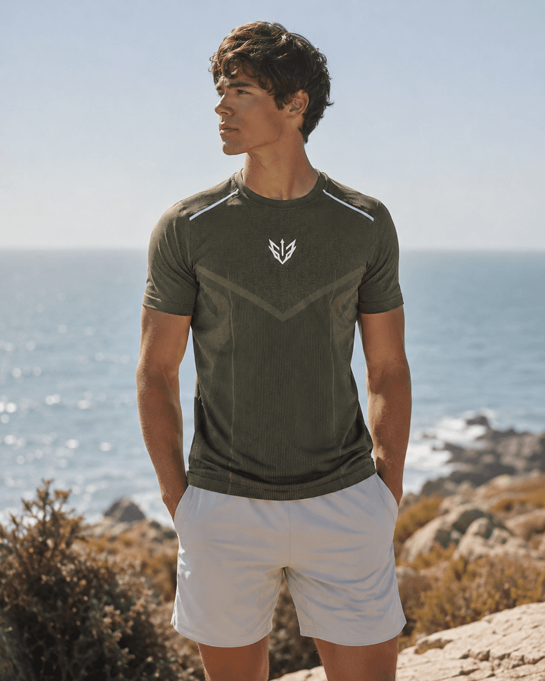 Apex 01 Performance Tee - Forest Forest front fit